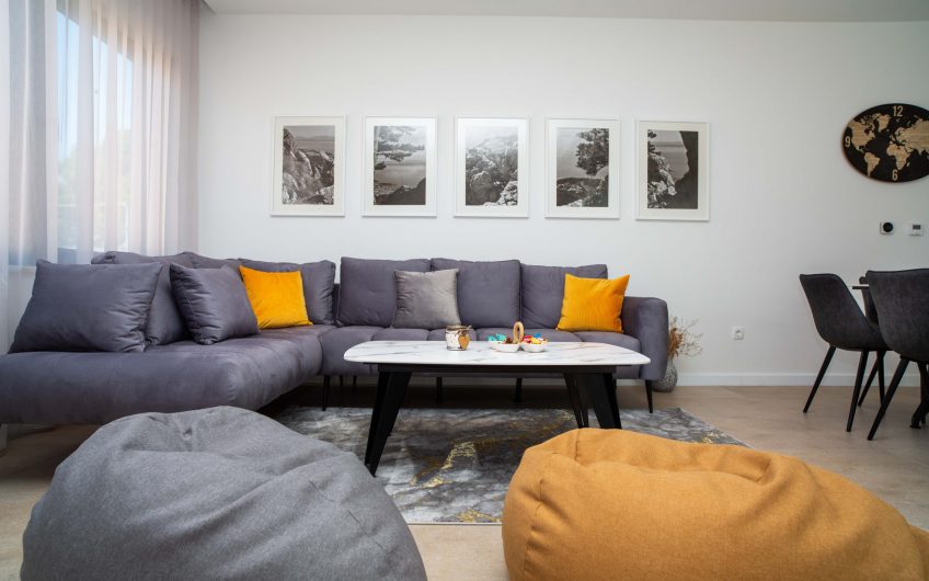 PRODAJA, MODERNA VILA S OTVORENIM POGLEDOM NA MORE, V30