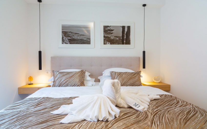 PRODAJA, MODERNA VILA S OTVORENIM POGLEDOM NA MORE, V30