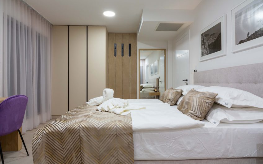 PRODAJA, MODERNA VILA S OTVORENIM POGLEDOM NA MORE, V30