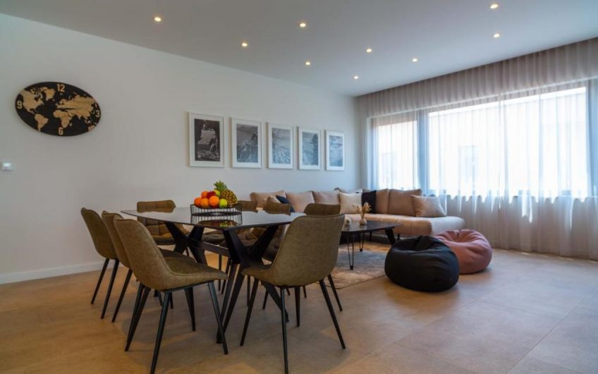 PRODAJA, NOVA MODERNA VILA S BAZENOM I POGLEDOM NA MORE, V29